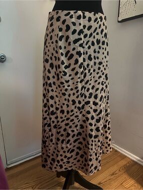 Leopard Print Satin Skirt (Size L) Y2K / Minimal Chic 🐆